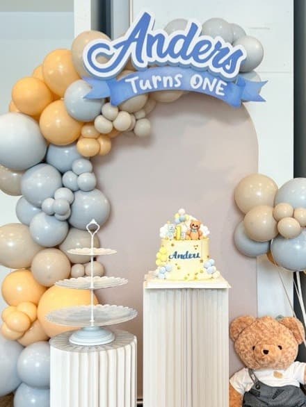 Simple Balloon Decor